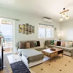 Beachside Getaway With Panoramic Seaviews Apartament Kalamata