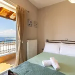 Beachside Getaway With Panoramic Seaviews Apartament Kalamata