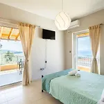דירה Beachside Getaway With Panoramic Seaviews *