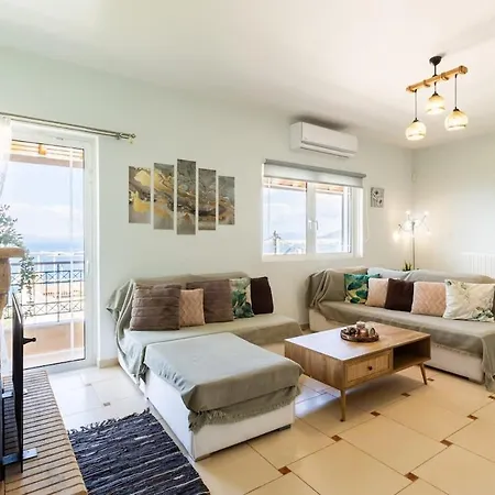 Beachside Getaway With Panoramic Seaviews Apartament Kalamata