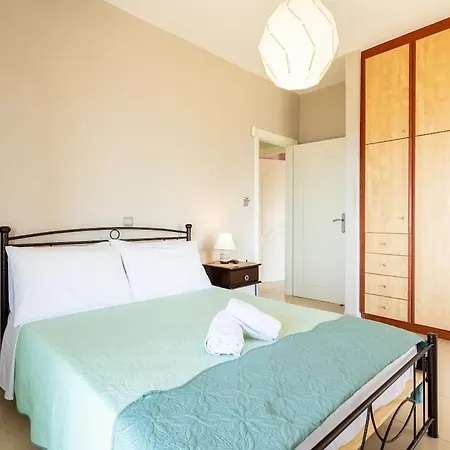 Beachside Getaway With Panoramic Seaviews Apartment
