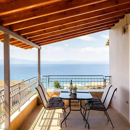 Beachside Getaway With Panoramic Seaviews Apartament Kalamata