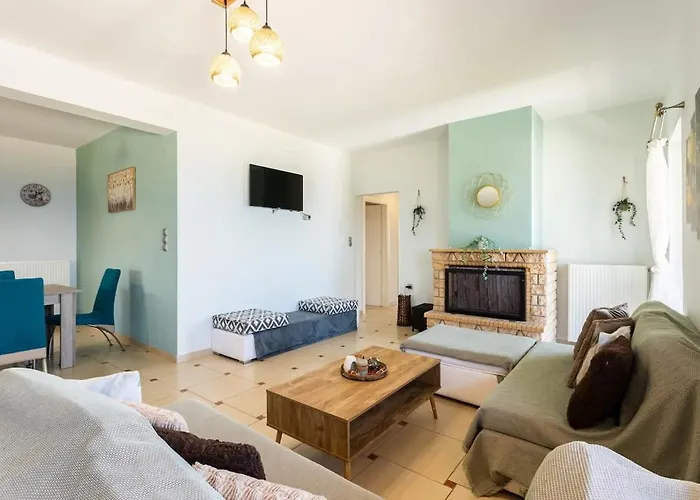 Beachside Getaway With Panoramic Seaviews Verga Kalamata