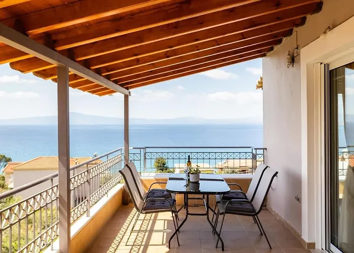 Beachside Getaway With Panoramic Seaviews Apartman Vérga Kalamátasz