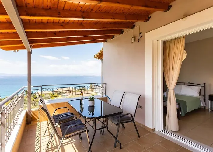 Apartman Beachside Getaway With Panoramic Seaviews Vérga Kalamátasz