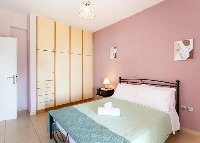 Beachside Getaway With Panoramic Seaviews Apartamento