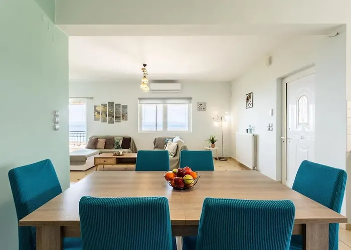 Beachside Getaway With Panoramic Seaviews Apartamento