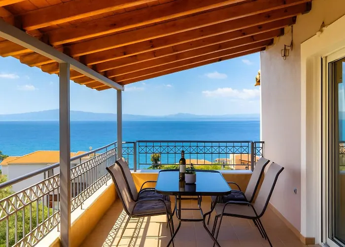 Beachside Getaway With Panoramic Seaviews Verga Kalamata